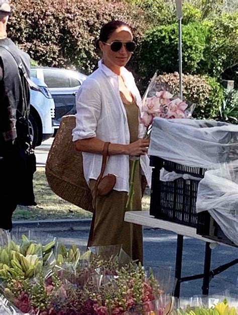 Meghan Markle Keeps Carrying Tote Bags, and 